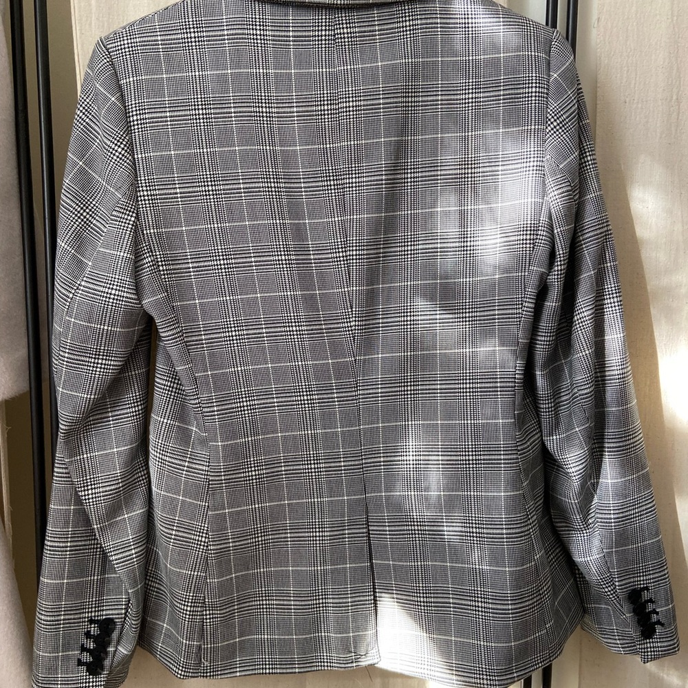 H&M blazer 🖤 - Picture 2 of 3